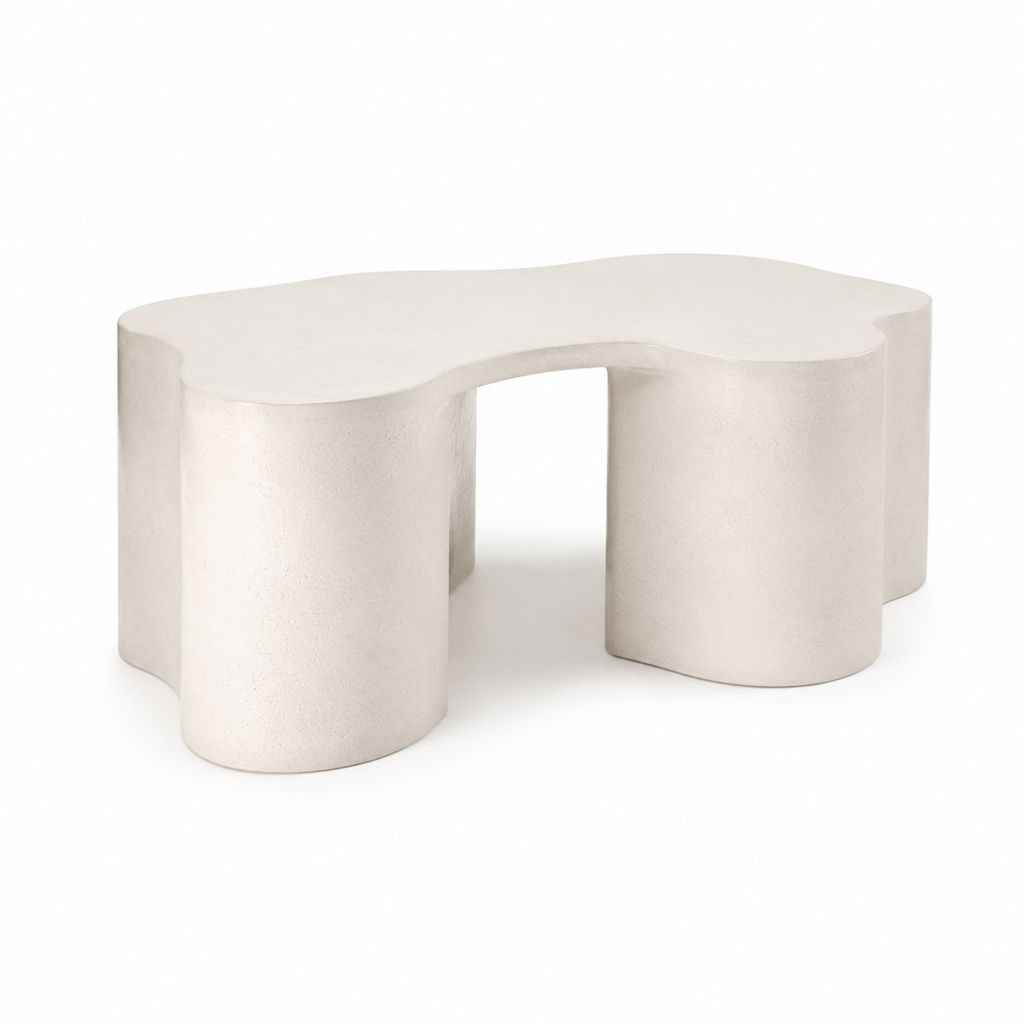 Couchtisch Creme aus Faserbeton in organischer Form 90 x 60 x 40 cm